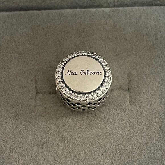 Pandora New Orleans Exclusive Dangle Charm Pendant - Picture 4 of 4
